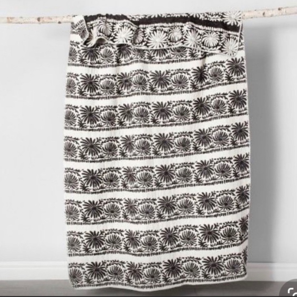 Vhtf Opalhouse Mallorca Throw Blanket brand new